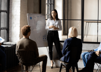 How ILT And LMS Maximize Benefits For Employees