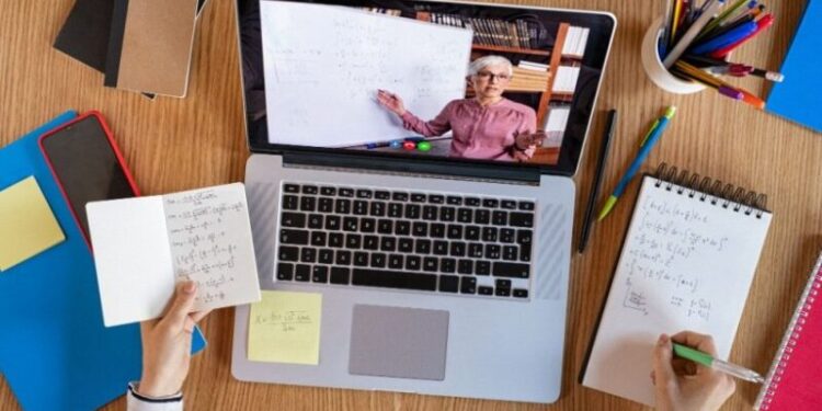 Shutterstock - Planeticnet | Education