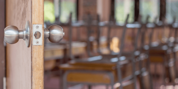Teachers Used to Be Able to Shut the Door and Teach Heres Why That Principle No Longer Holds True - Planeticnet | Education